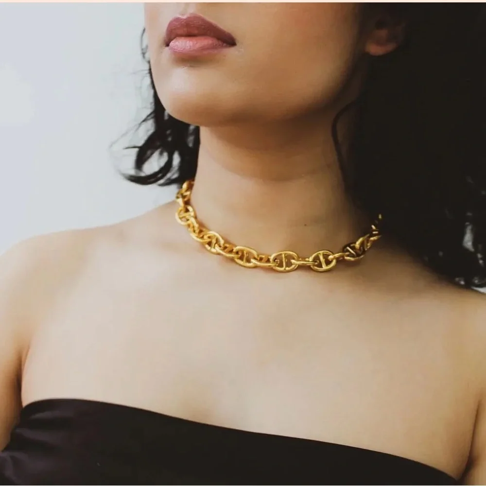 Vintage Monet 80's Gold Chain Choker/Necklace - Picture 4 of 8